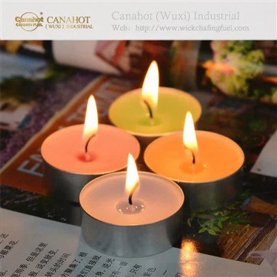 Ujuvad küünlad lahtiselt